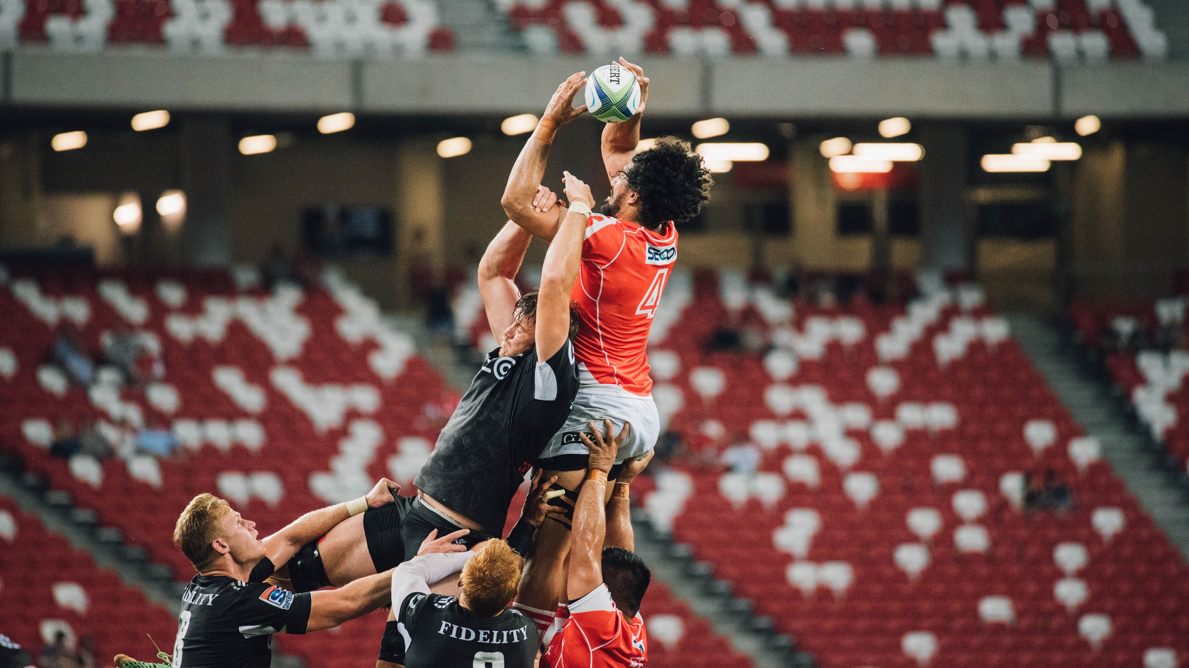 达米恩·麦肯齐:全黑队的“隐形杀手”,用精确的跑位撕开对方防线